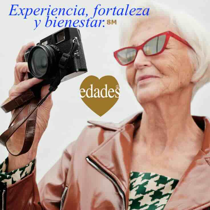 las mujeres mayores en el 8 de marzo